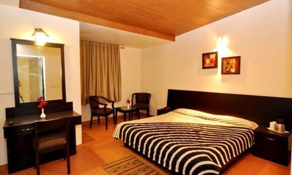 Hotel Suman Paradise Nainital Pokoj fotografie